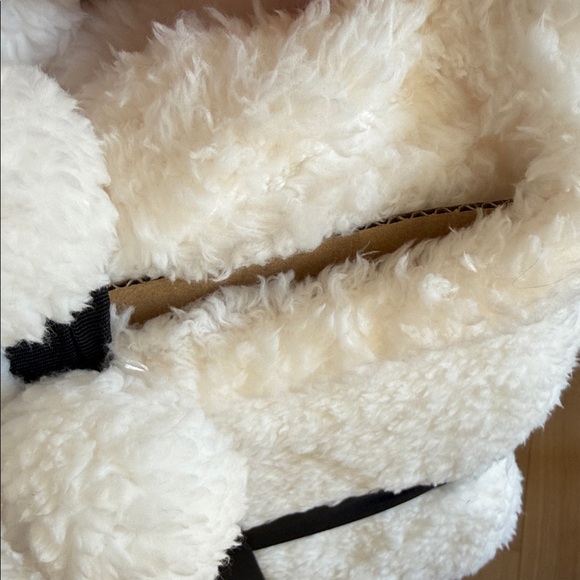 Fluffy White Throw Blanket - Picture 3 of 3